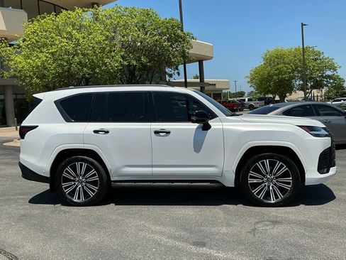 New 2026 Lexus LX 700h Luxury AWD/4WD image 2