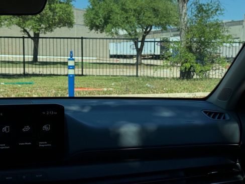 Used 2025 Kia K4 LXS image 36