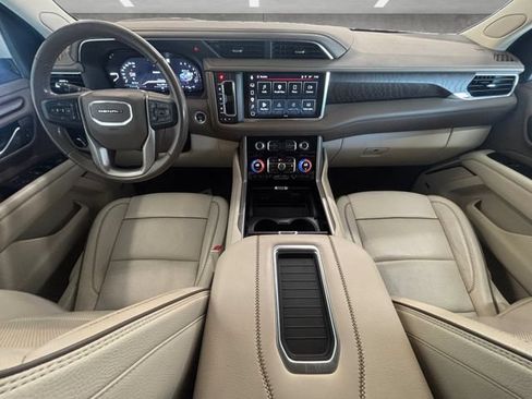 Used 2022 GMC Yukon XL Denali AWD/4WD image 25