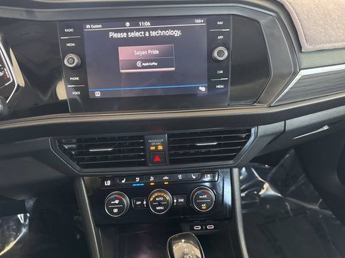Certified 2022 Volkswagen Jetta SEL FWD image 14