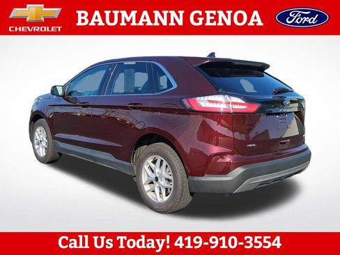 Used 2024 Ford Edge SEL w/ Convenience Package AWD/4WD image 3