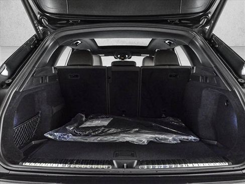 Certified 2025 Audi Q5 Premium w/ Convenience Package AWD/4WD image 6