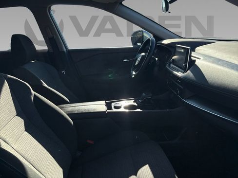 Used 2023 Nissan Rogue SV image 7