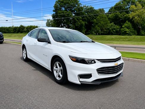 Used 2018 Chevrolet Malibu LS FWD image 6