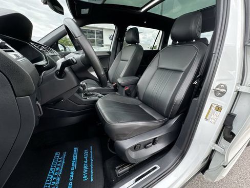 Used 2022 Volkswagen Tiguan SE R-Line AWD/4WD image 19