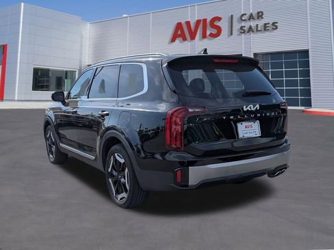 Used 2025 Kia Telluride S FWD image 9