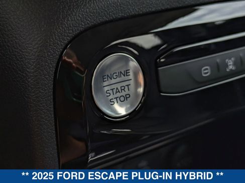 New 2025 Ford Escape SE image 35