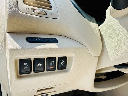 Used 2013 Nissan Altima 2.5 SL w/ Technology Pkg FWD image 9