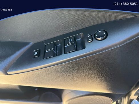 Used 2013 MAZDA MAZDA3 i SV image 22