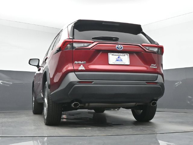 Used 2021 Toyota RAV4 XLE Premium AWD/4WD image 36