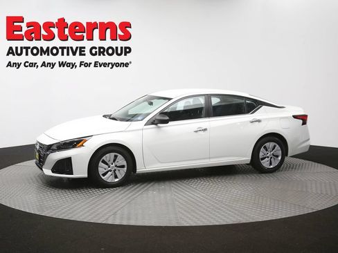 Used 2024 Nissan Altima 2.5 S FWD image 59