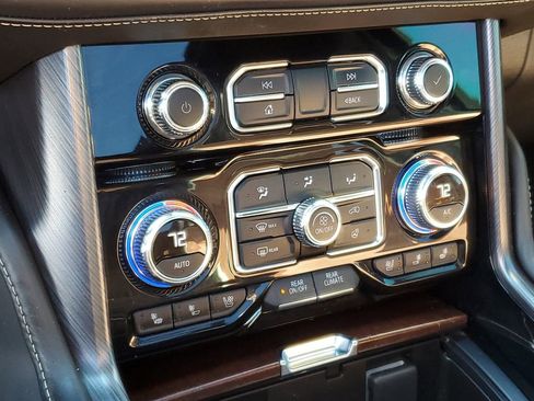 Used 2023 GMC Yukon Denali Ultimate image 22