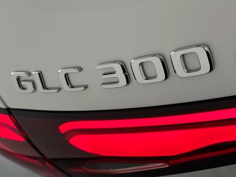 New 2026 Mercedes-Benz GLC 300 image 8