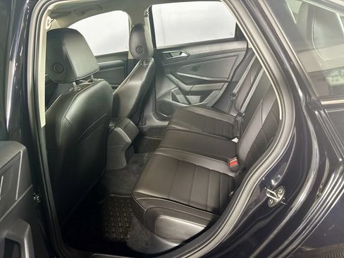 Certified 2022 Volkswagen Jetta SE FWD image 21