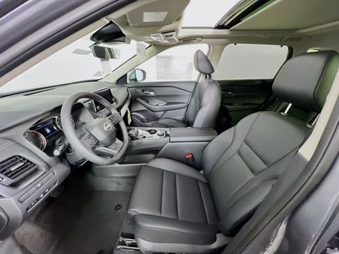 New 2026 Nissan Rogue SV w/ SV Premium Package image 18