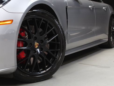 Used 2022 Porsche Panamera GTS AWD/4WD image 24