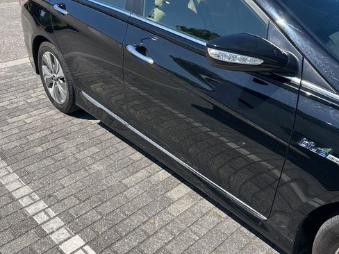 Used 2015 Hyundai Sonata Limited image 9