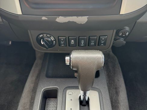 Used 2017 Nissan Frontier PRO-4X w/ Pro-4x Luxury Package AWD/4WD image 16