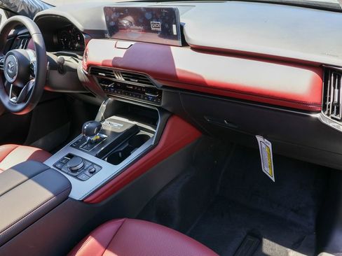 Used 2025 MAZDA CX-70 Plug-In Hybrid w/ Premium Plus image 36