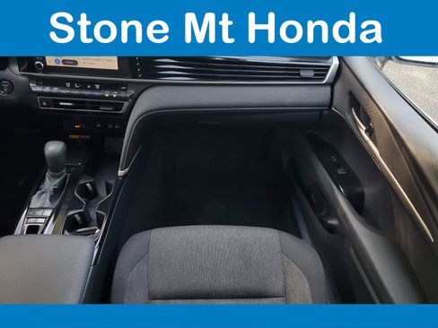 Used 2025 Toyota Camry LE FWD image 15