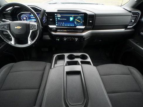 Used 2022 Chevrolet Silverado 1500 LT image 13