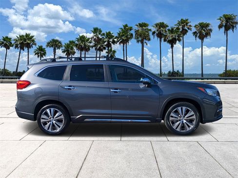Used 2022 Subaru Ascent Touring image 3