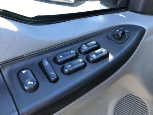 Used 2005 Ford F350 XLT image 7