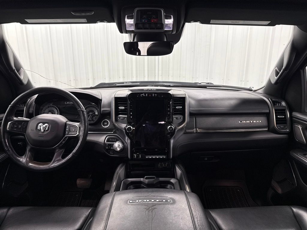 Used 2020 RAM 1500 Limited w/ Black Appearance Package AWD/4WD image 17