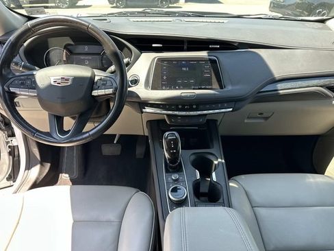 Used 2021 Cadillac XT4 Premium Luxury w/ Cold Weather Package FWD image 22