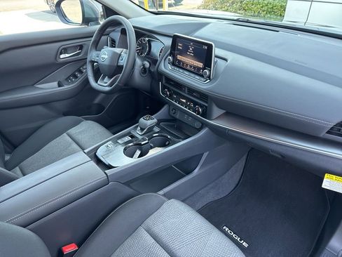 New 2026 Nissan Rogue SV FWD image 18
