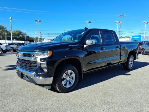 Used 2023 Chevrolet Silverado 1500 LT w/ Protection Package image 8