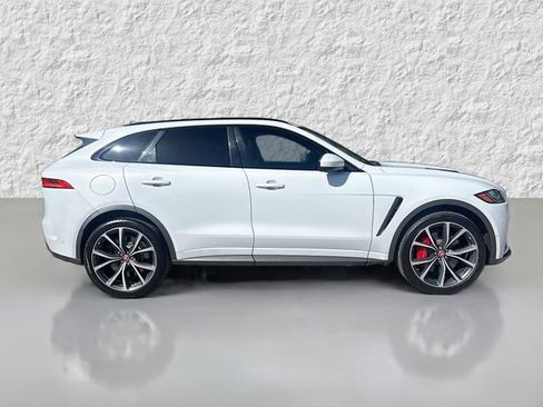 Used 2020 Jaguar F-PACE SVR image 2