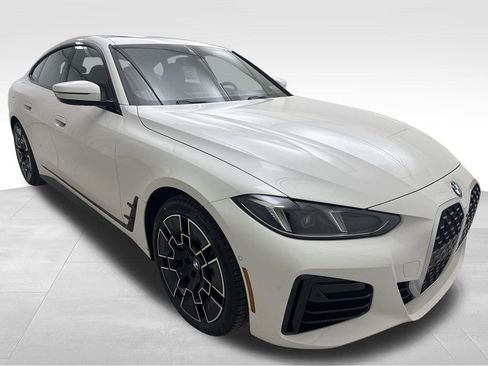 New 2026 BMW 430i xDrive w/ M Sport Package image 2