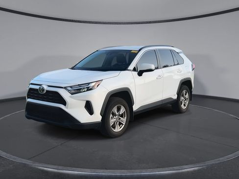 Certified 2024 Toyota RAV4 XLE AWD/4WD image 4