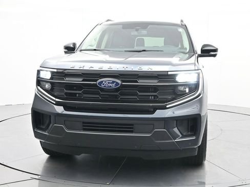 New 2025 Ford Expedition Active image 2