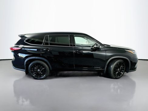 Used 2023 Toyota Highlander Limited AWD/4WD image 8