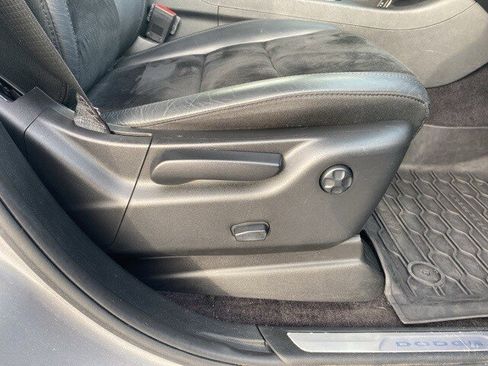 Used 2018 Dodge Durango GT image 39