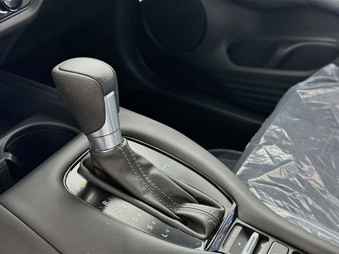 Used 2026 Honda HR-V LX image 10