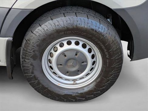 Used 2022 Mercedes-Benz Sprinter 2500 image 21