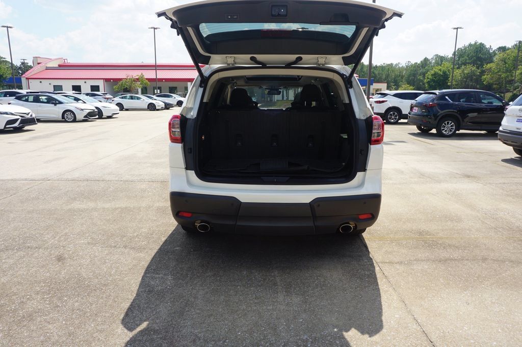 Used 2023 Subaru Ascent Onyx Edition AWD/4WD image 19