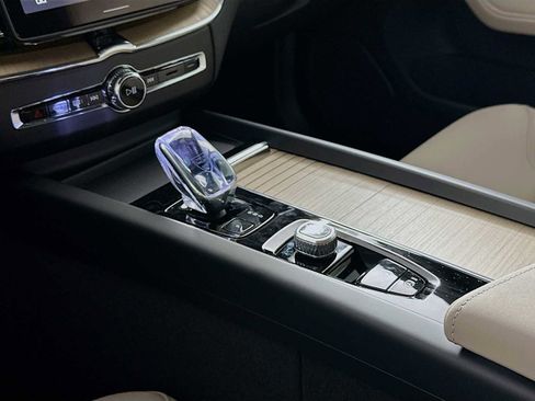 New 2026 Volvo XC60 B5 Core image 16