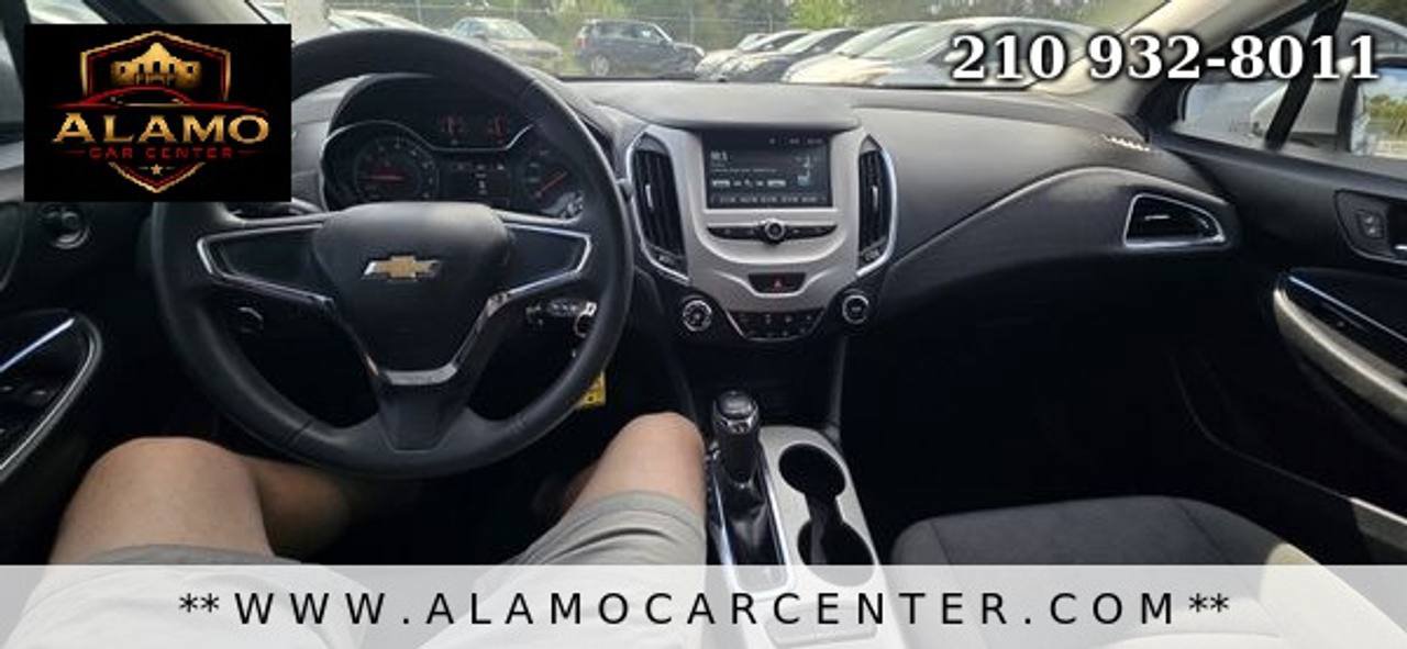 Used 2018 Chevrolet Cruze LS FWD image 31