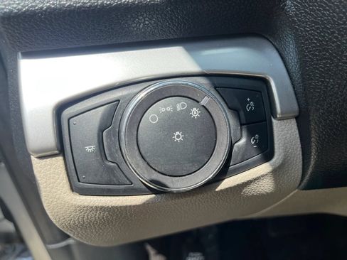 Used 2018 Ford Explorer FWD image 13
