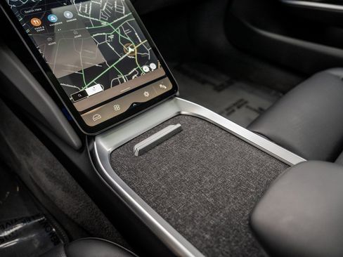 Used 2024 Lucid Air Touring image 13