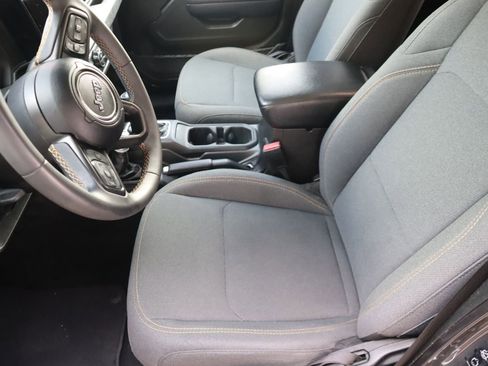 Used 2024 Jeep Wrangler Sport S image 34