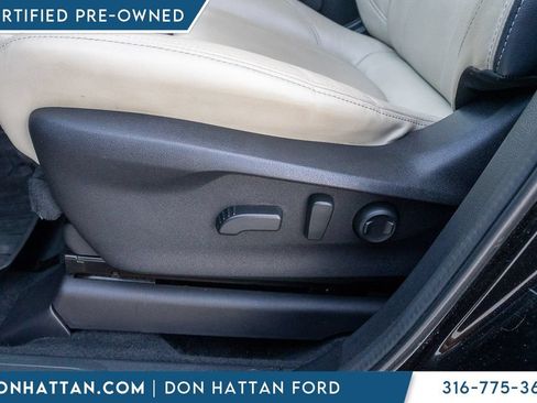 Used 2022 Subaru Ascent Limited AWD/4WD image 17