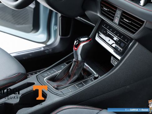 Used 2025 Volkswagen Jetta GLI Autobahn image 33