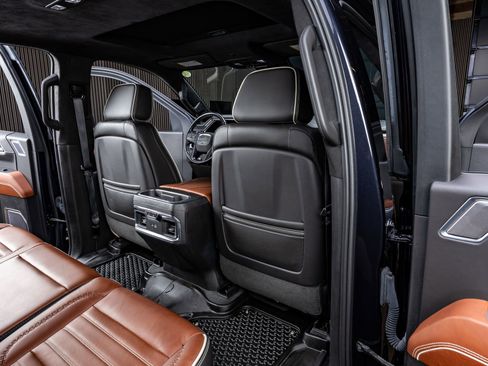 Used 2023 GMC Sierra 1500 Denali Ultimate image 32