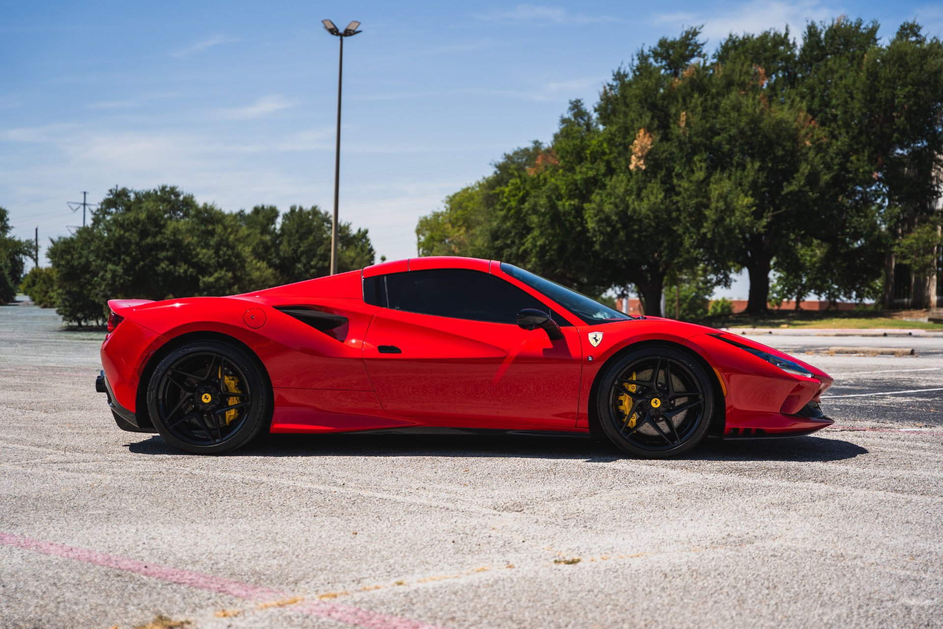 Used 2021 Ferrari F8 Tributo RWD image 12