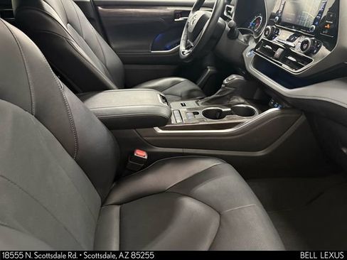 Used 2022 Toyota Highlander Limited image 29